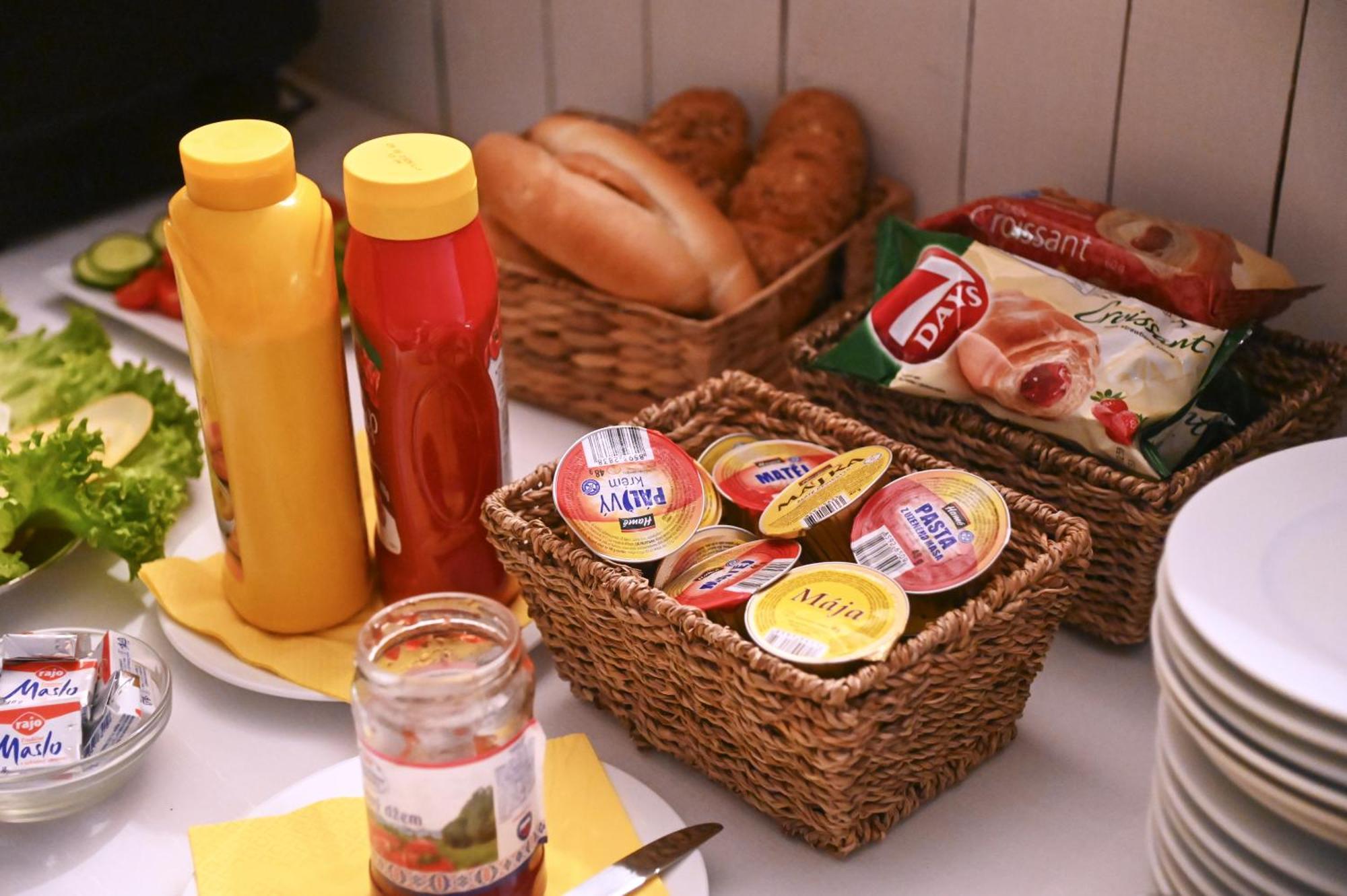 סניצה Hotel Branc, Garni מראה חיצוני תמונה