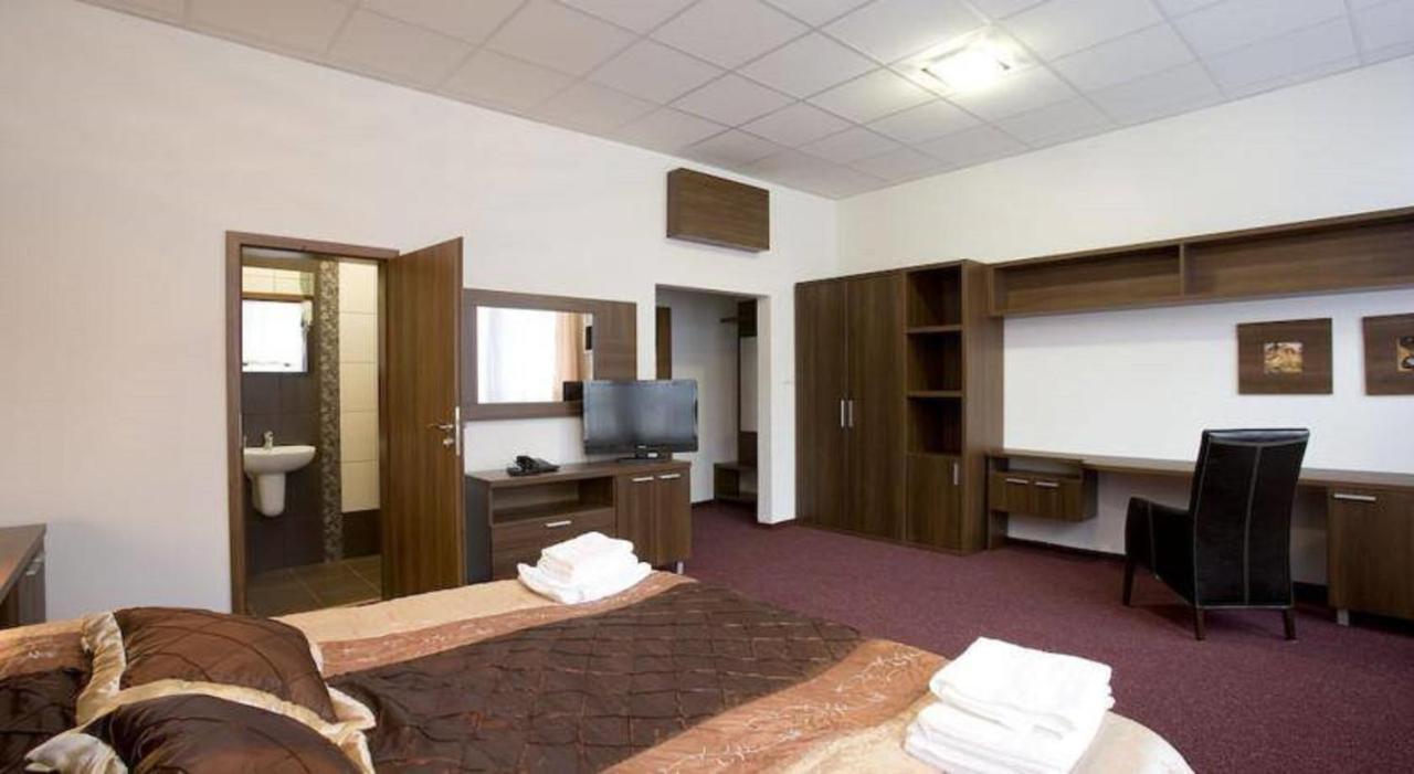 סניצה Hotel Branc, Garni מראה חיצוני תמונה