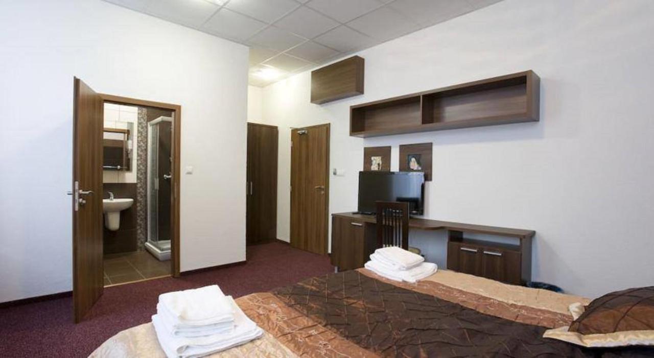 סניצה Hotel Branc, Garni מראה חיצוני תמונה